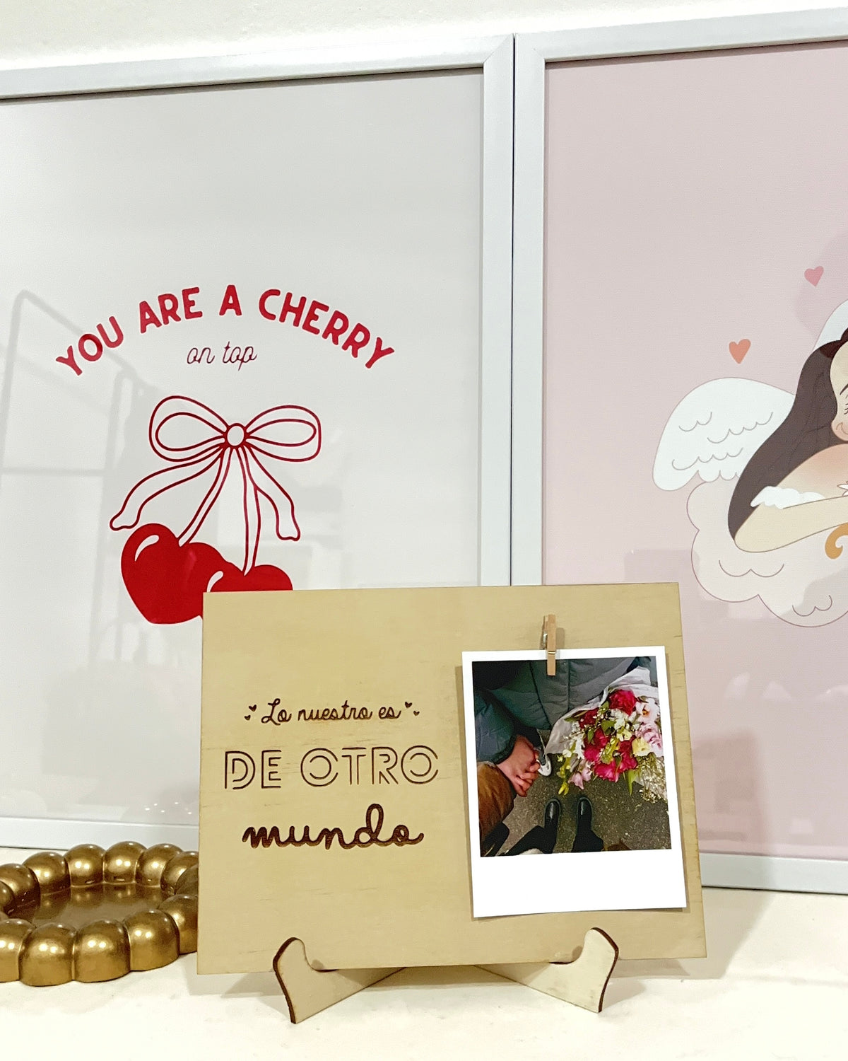 Cuadro de Madera “Lo nuestro es de otro mundo” | Regalo Personalizado