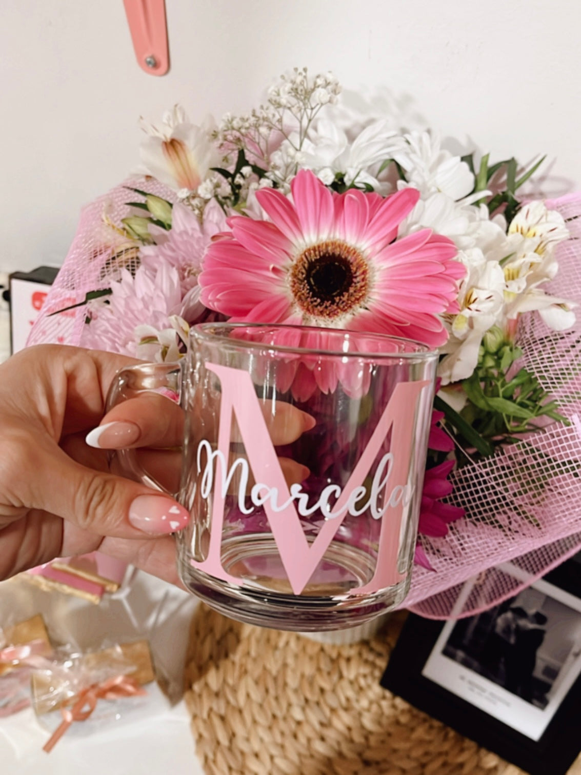 Un Cafecito con Tu Nombre | Taza de vidrio personalizada